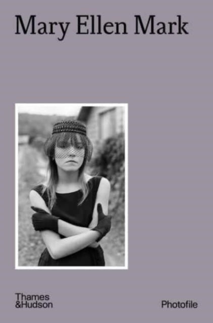 Book cover of: Mary Ellen Mark. By: Caroline Bénichou